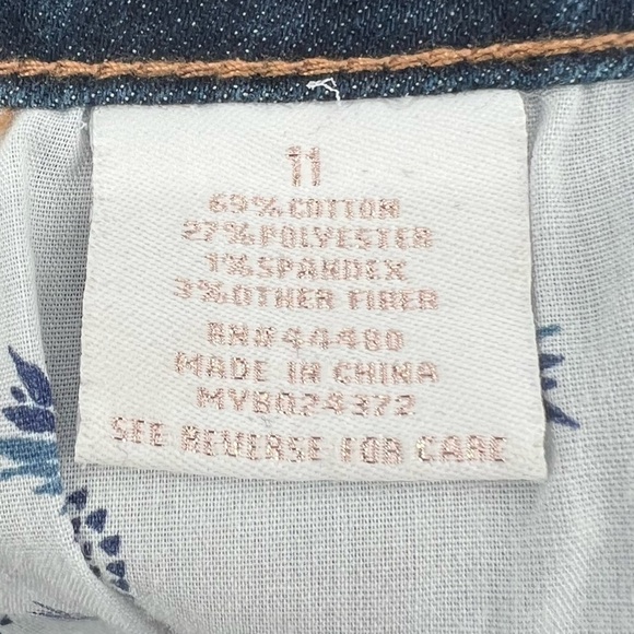 Tinseltown Distressed Rough Hem Jean Mini Skirt Size 11 Women’s - Picture 5 of 5